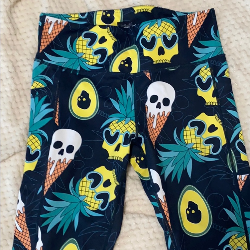 CVG Capri leggings with pockets